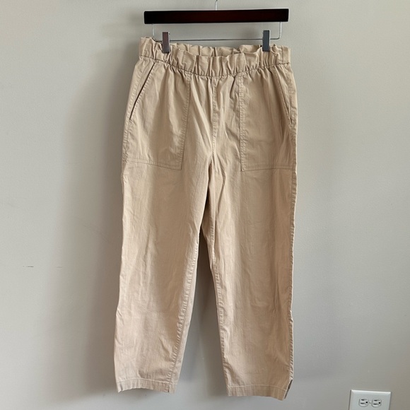 GAP Pants - GAP HR Women’s Pull-on Tec Khaki High Rise Pants